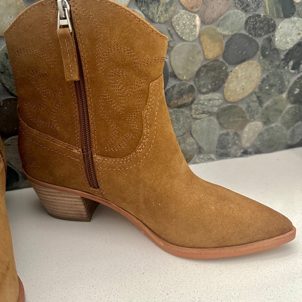 New Dolce Vida Ankle Booties - Picture 4 of 11